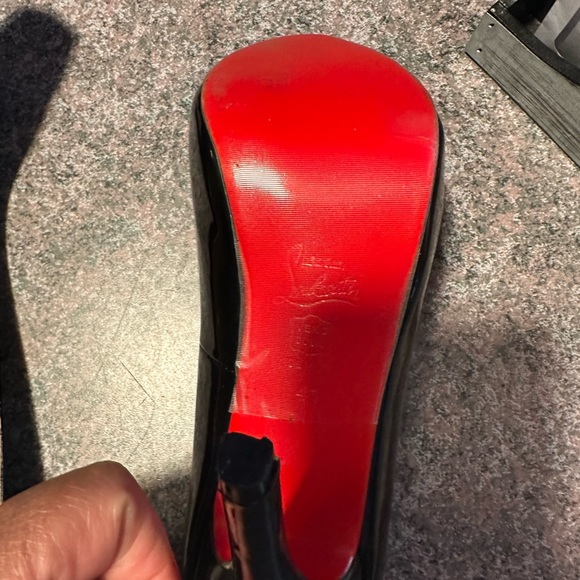 Louis Vuitton heals worn once , they are to big . Size 41. - Picture 4 of 13